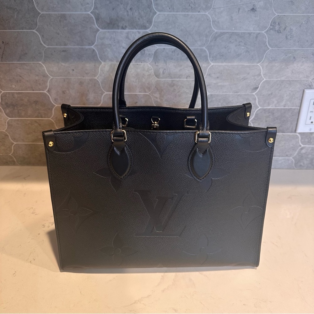 Louis Vuitton On The Go MM Black Empreinte - Picture 6 of 12